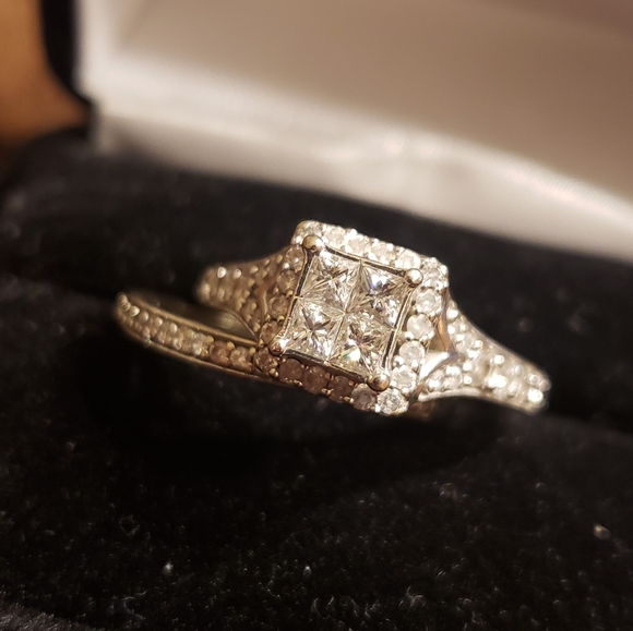 Stunning kay jewelers 1.15Ctt diamond wedding ring set - Picture 1 of 13